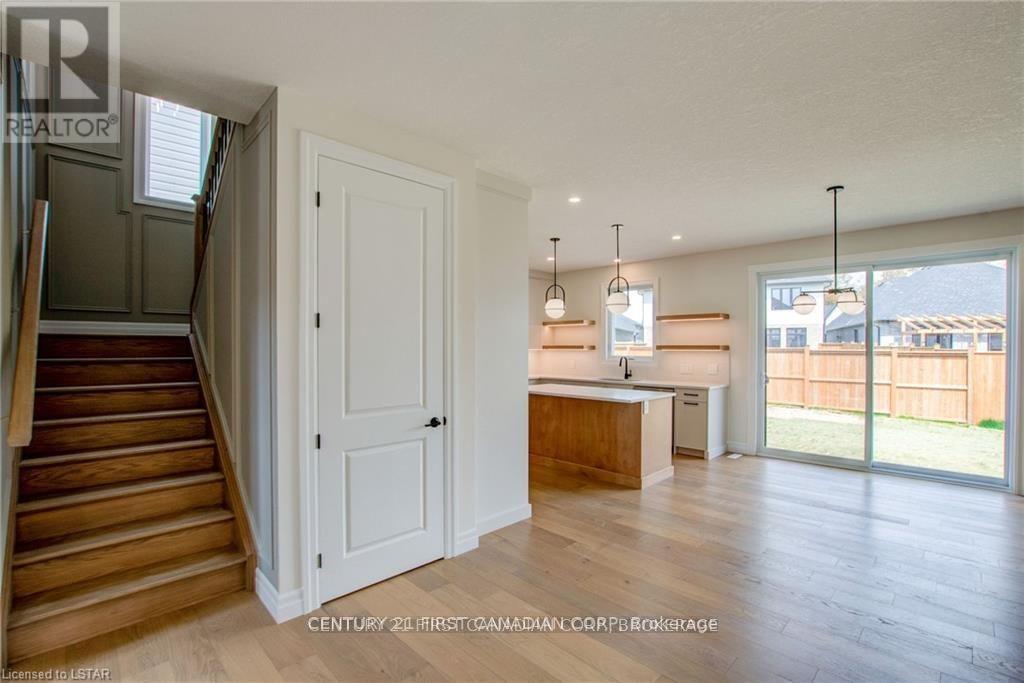 58 Aspen Circle, Thames Centre, Ontario  N0M 2P0 - Photo 5 - X12743198