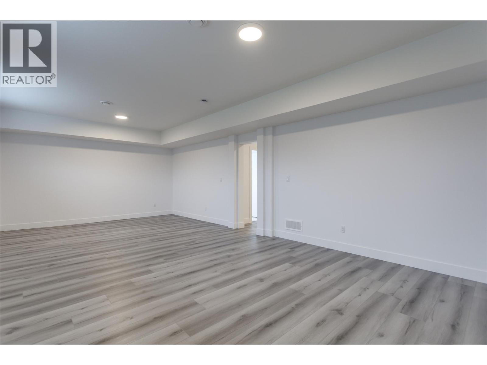 474 Snowsell Street N, Kelowna, British Columbia V1L 2B3 - Photo 50 - 10373855