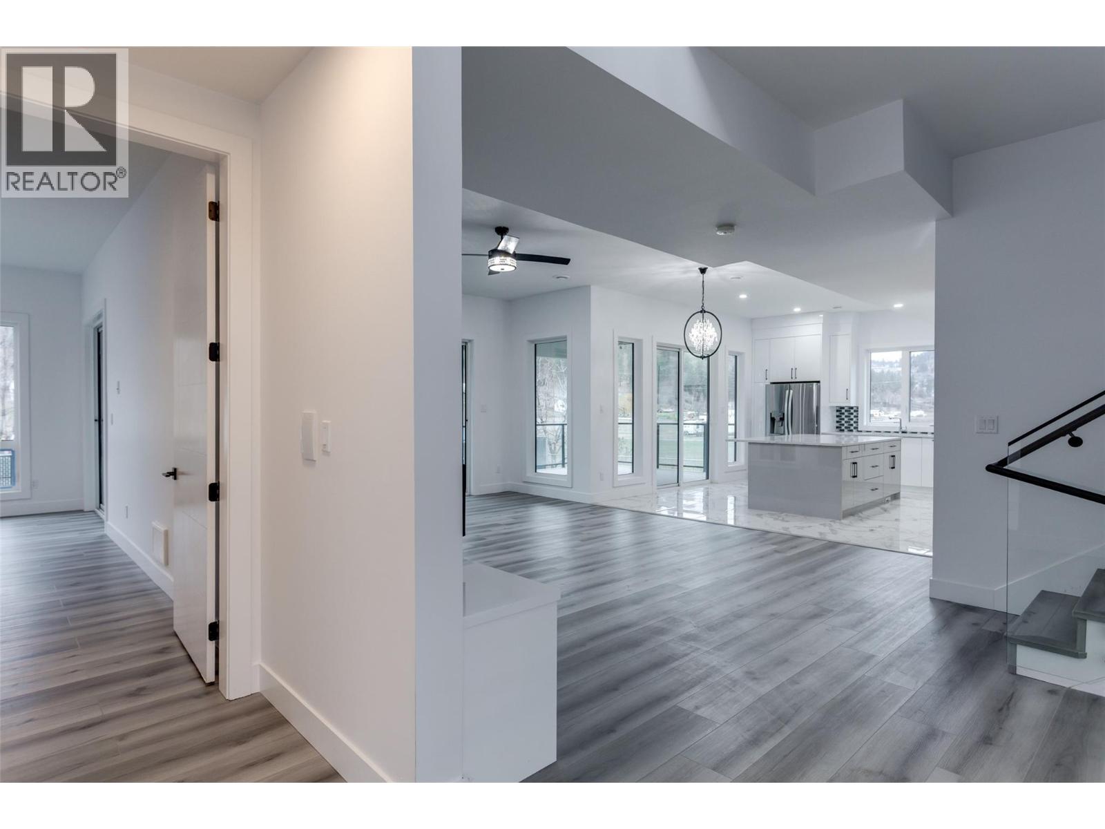 474 Snowsell Street N, Kelowna, British Columbia V1L 2B3 - Photo 9 - 10373855