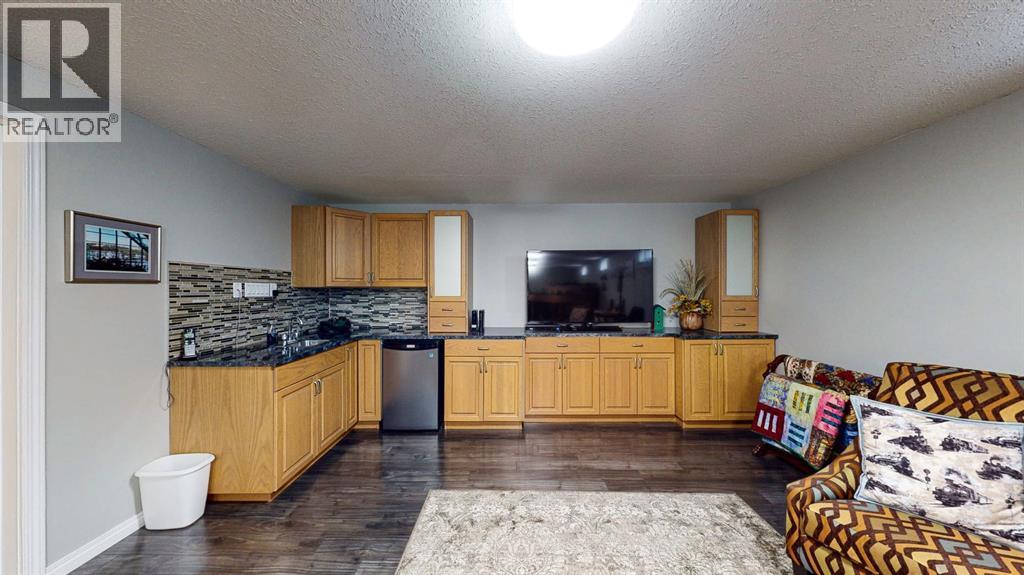 211 3 Street Ne, Medicine Hat, Alberta  T1A 5M4 - Photo 9 - A2277992