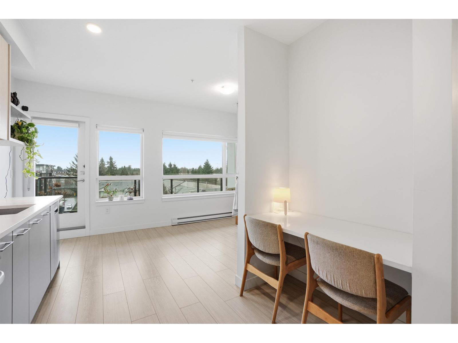 604 10777 138 Street, Surrey, British Columbia  V3T 0T5 - Photo 2 - R3084084