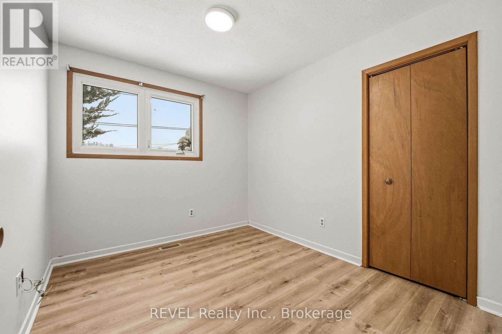 1154 Tenth Street, Fort Erie, Ontario  L2A 6B1 - Photo 11 - X12743184