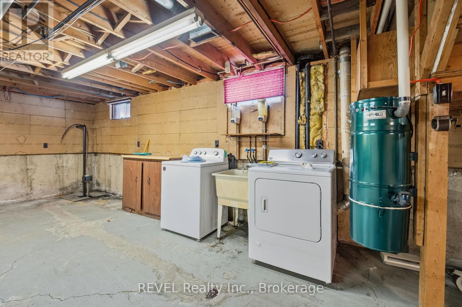 1154 Tenth Street, Fort Erie, Ontario  L2A 6B1 - Photo 18 - X12743184