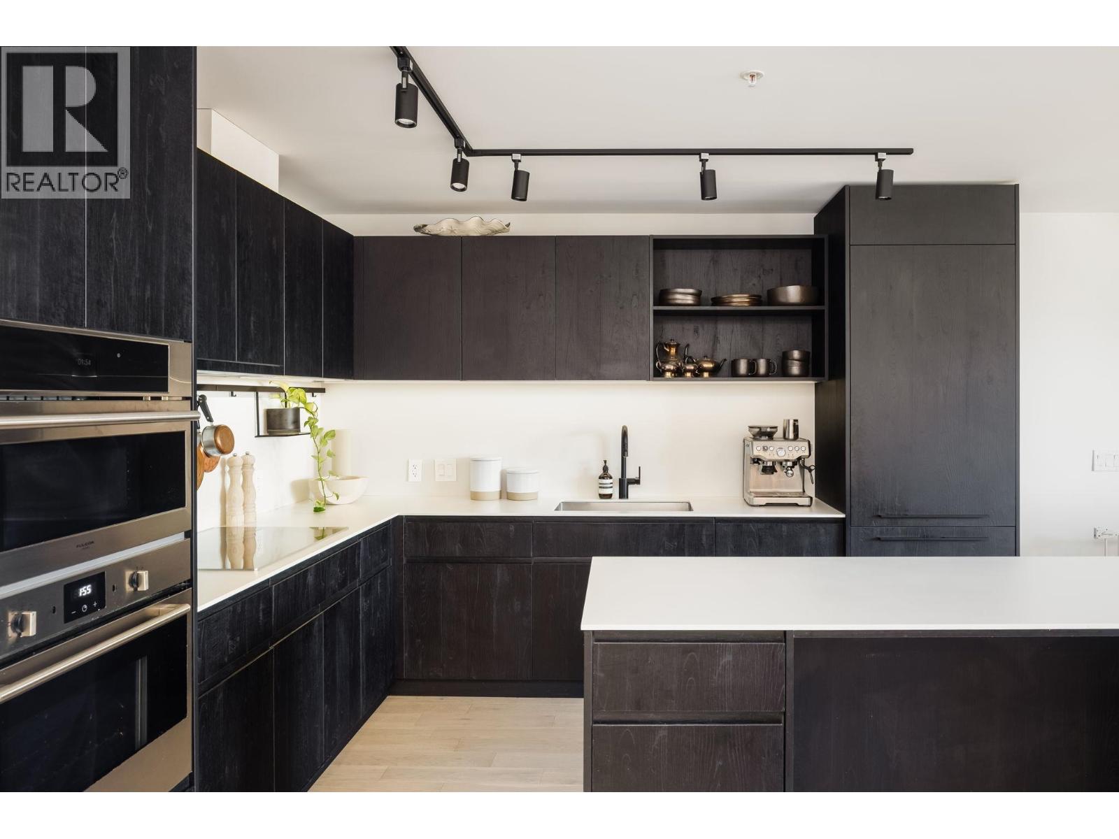 3914 Dumfries Street, Vancouver, British Columbia V5N 0J1 - Photo 10 - R3084919