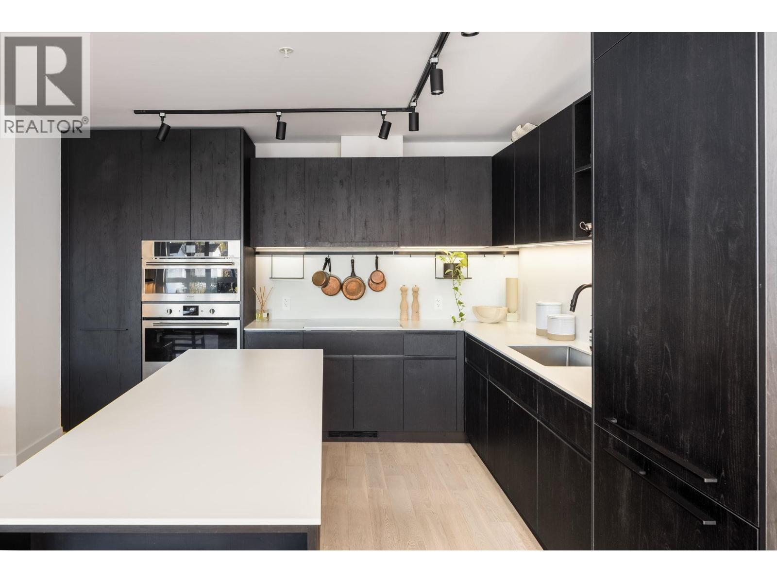 3914 Dumfries Street, Vancouver, British Columbia V5N 0J1 - Photo 11 - R3084919