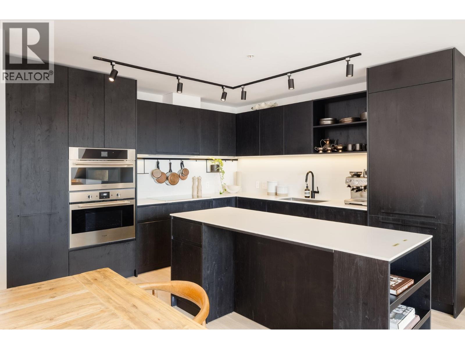 3914 Dumfries Street, Vancouver, British Columbia V5N 0J1 - Photo 8 - R3084919