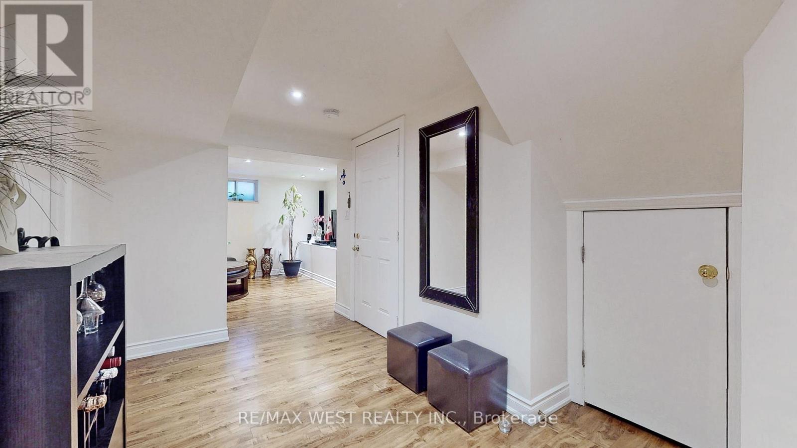 139 Ranee Avenue, Toronto, Ontario  M6A 1N3 - Photo 25 - C12743158