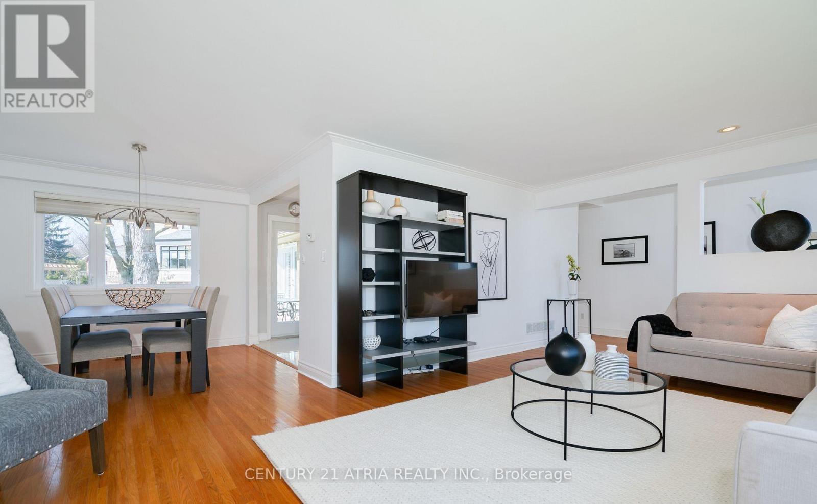 16 Palomino Crescent, Toronto, Ontario  M2K 1W1 - Photo 5 - C12743168