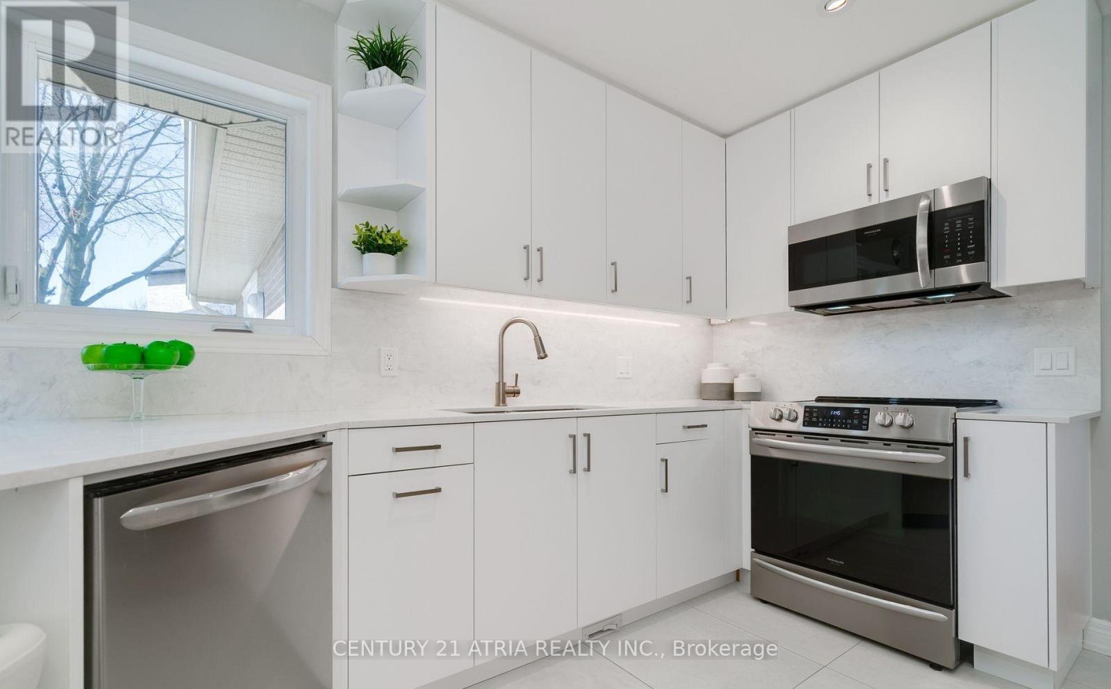 16 Palomino Crescent, Toronto, Ontario  M2K 1W1 - Photo 8 - C12743168