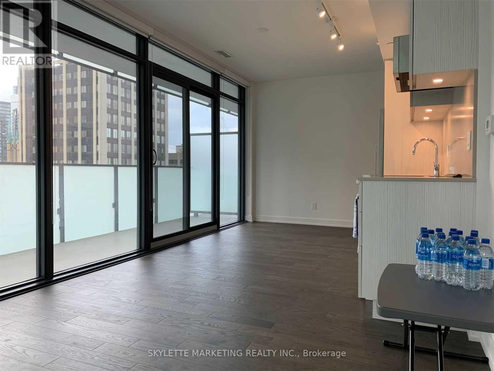 812 - 25 RICHMOND STREET E, Toronto, Ontario