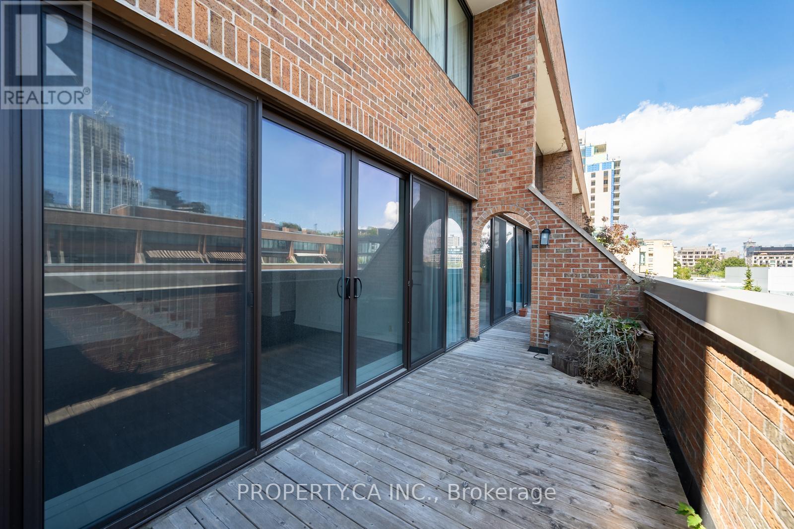 606 - 55a Avenue Road, Toronto, Ontario  M5R 2G3 - Photo 14 - C12743228