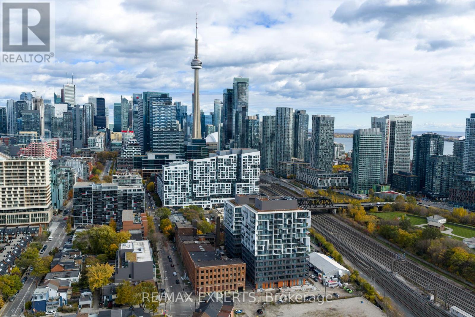 818 - 9 Tecumseth Street E, Toronto, Ontario  M5V 0S5 - Photo 1 - C12743230