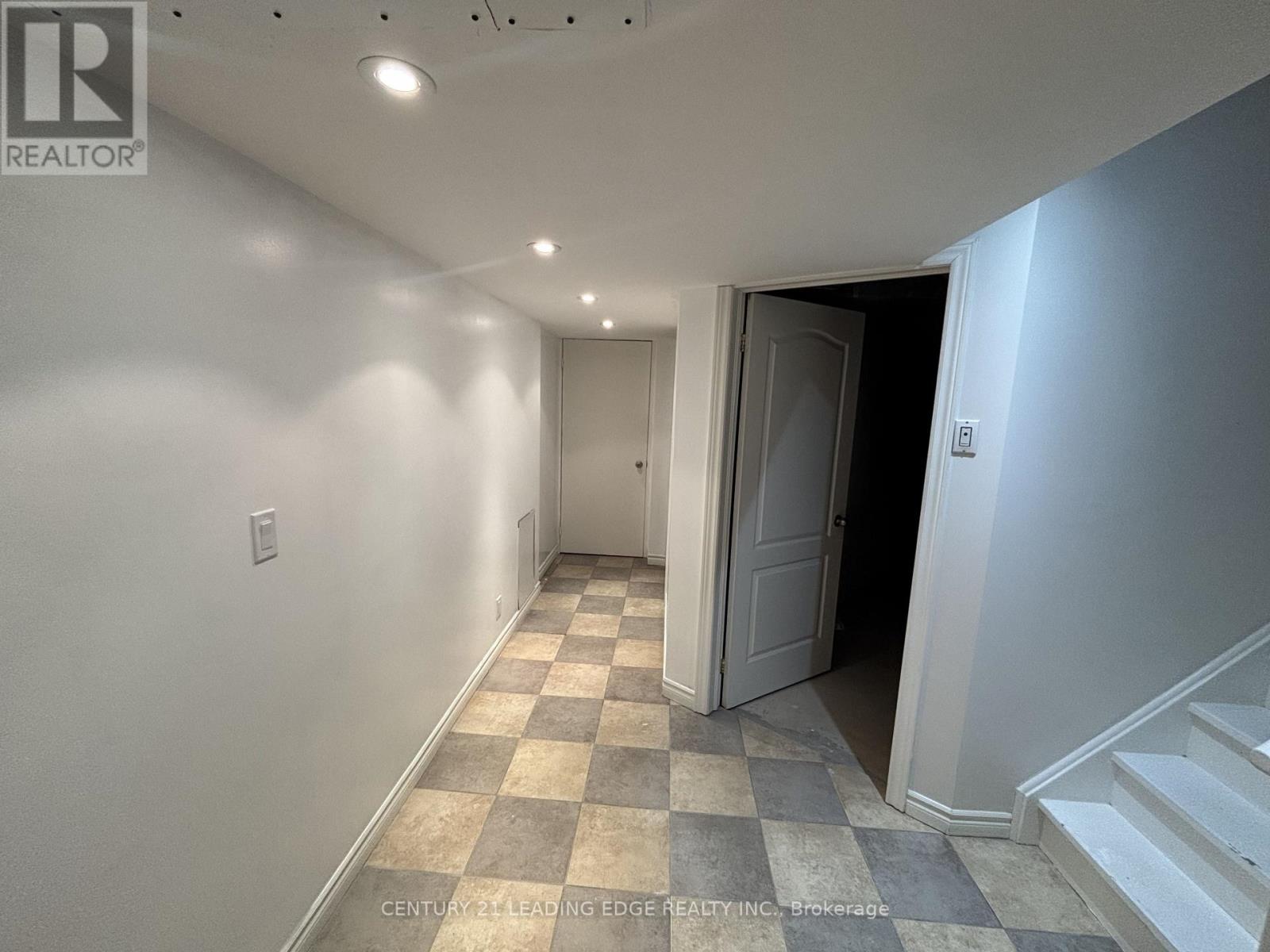 Bsmt - 42 Matthew Drive, Vaughan, Ontario  L4L 9B4 - Photo 7 - N12737582