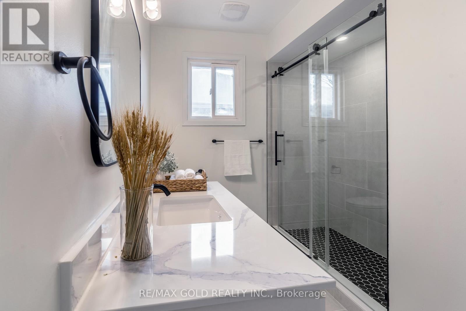 1138 Sawgrass Crescent, Mississauga, Ontario  L5C 3V4 - Photo 31 - W12739916