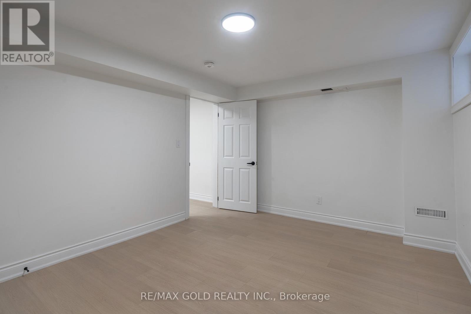 1138 Sawgrass Crescent, Mississauga, Ontario  L5C 3V4 - Photo 39 - W12739916