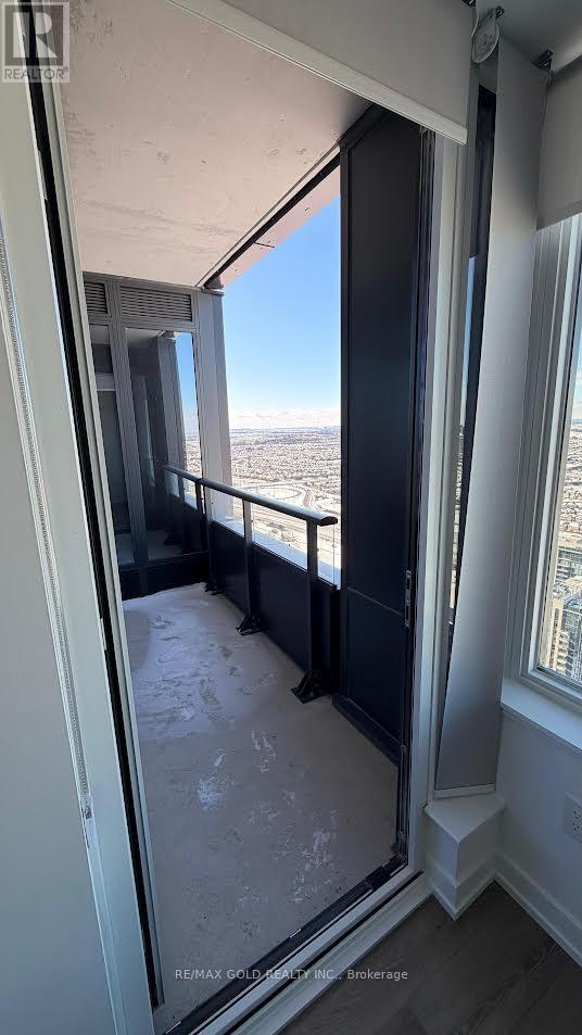 4711 - 395 Square One Drive, Mississauga, Ontario  L5B 0P6 - Photo 12 - W12741710