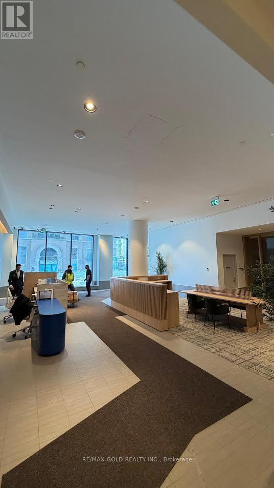 4711 - 395 Square One Drive, Mississauga, Ontario  L5B 0P6 - Photo 3 - W12741710