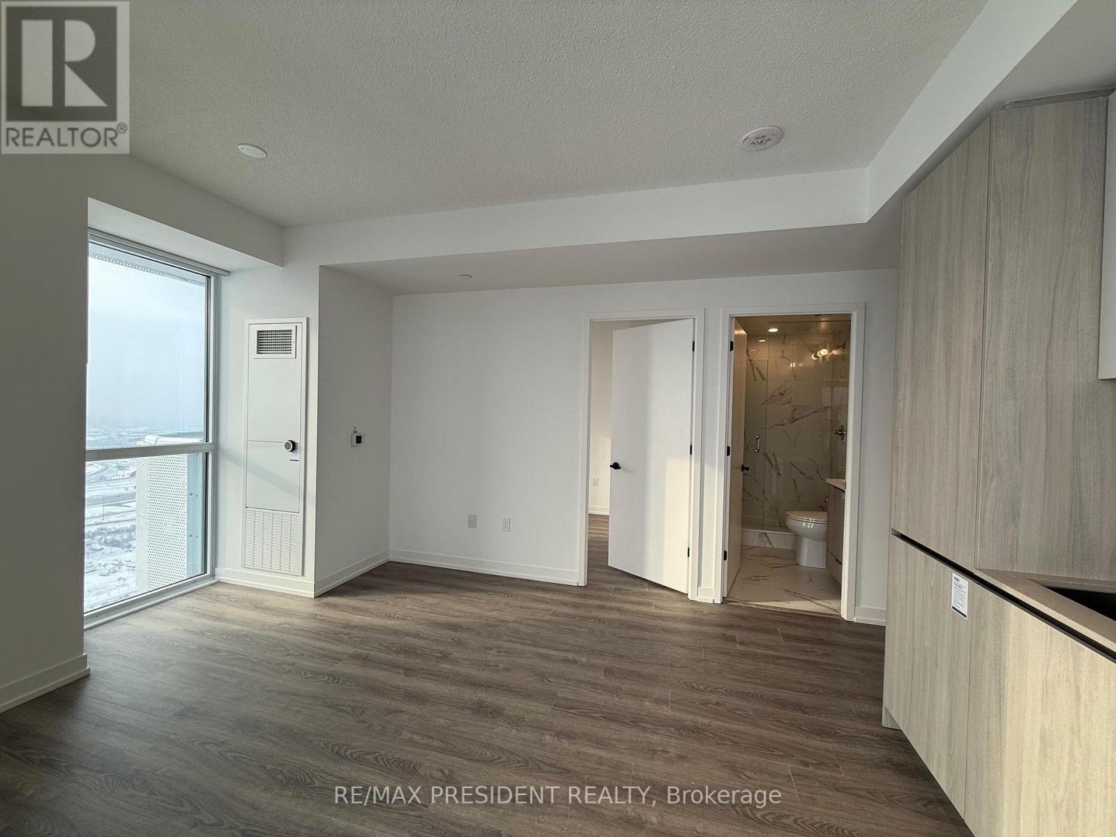 5109 - 8 Interchange Way, Vaughan, Ontario  L4K 0R2 - Photo 11 - N12743196