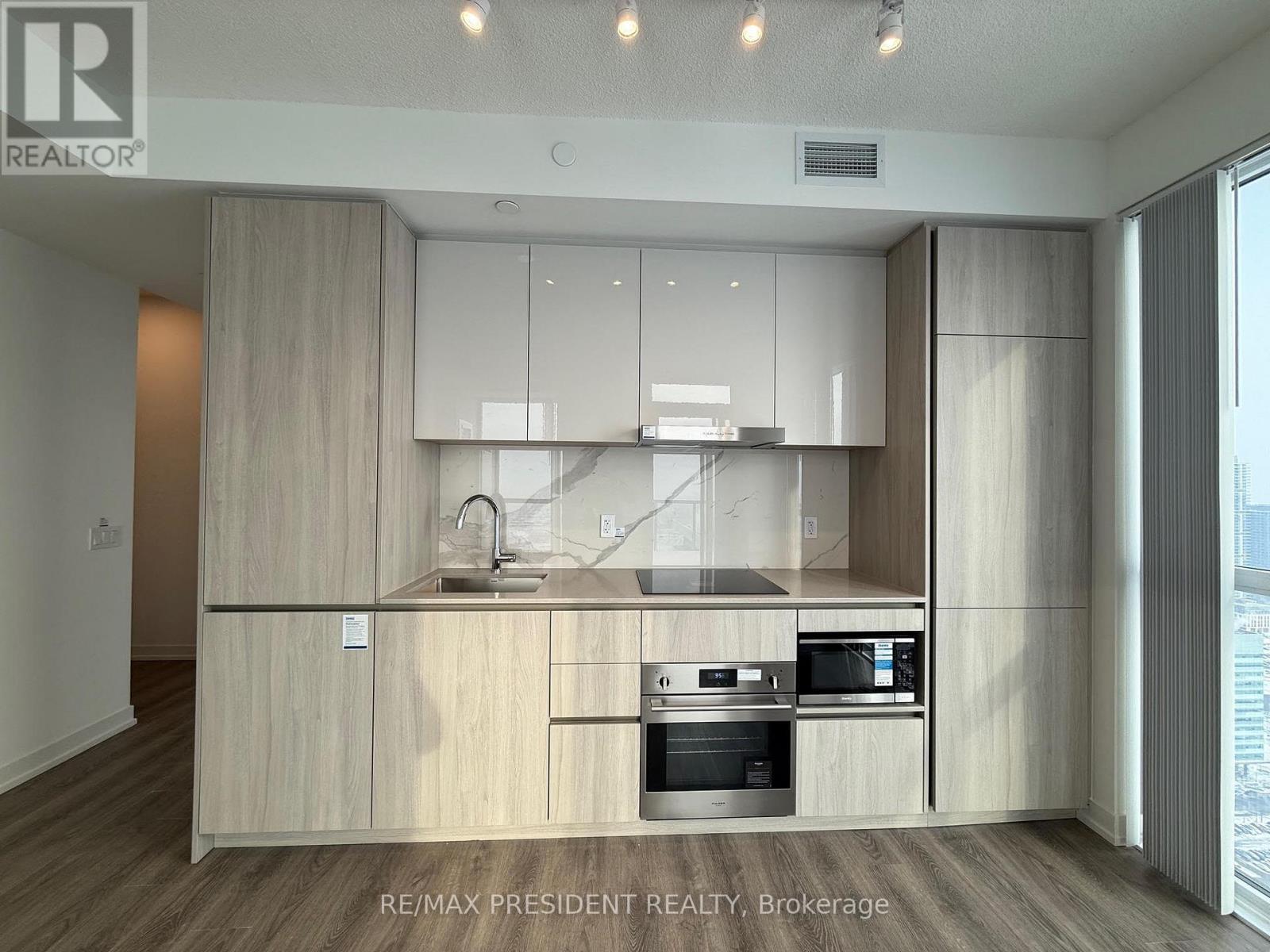 5109 - 8 Interchange Way, Vaughan, Ontario  L4K 0R2 - Photo 8 - N12743196