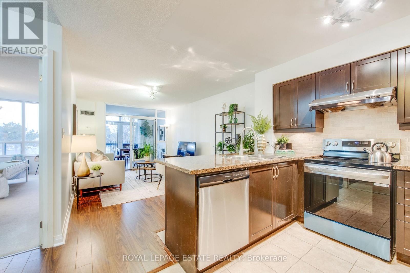 213 - 7363 Kennedy Road, Markham, Ontario  L3R 1G8 - Photo 2 - N12743240