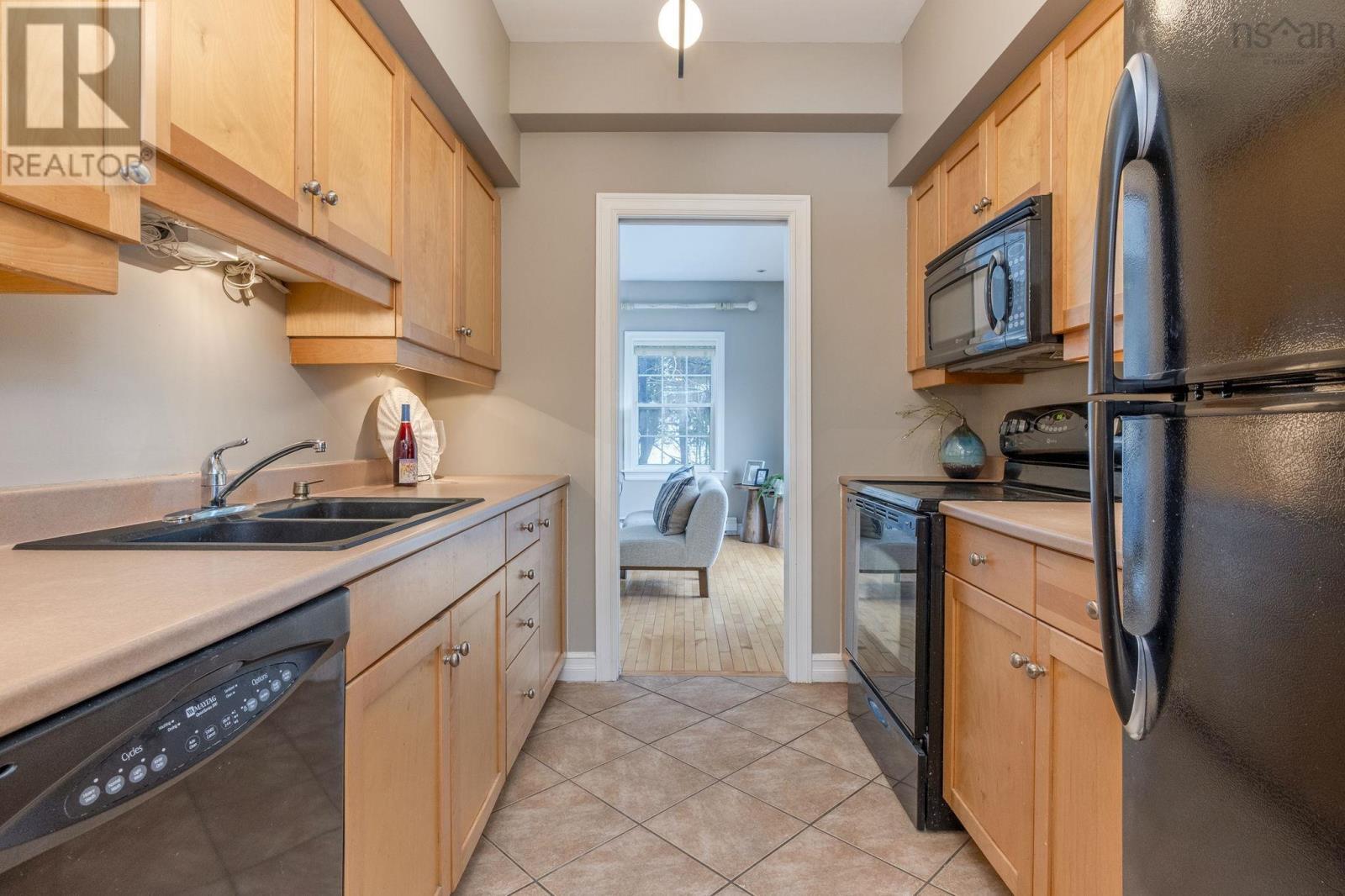 5411 Saunders Lane, Halifax, Nova Scotia  B3K 6S5 - Photo 5 - 202601464