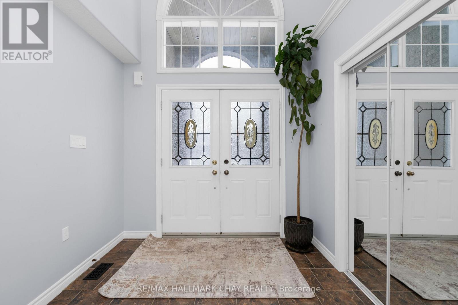 77 Sovereign's Gate, Barrie (Innis-Shore), Ontario  L4N 0Y9 - Photo 2 - S12743162