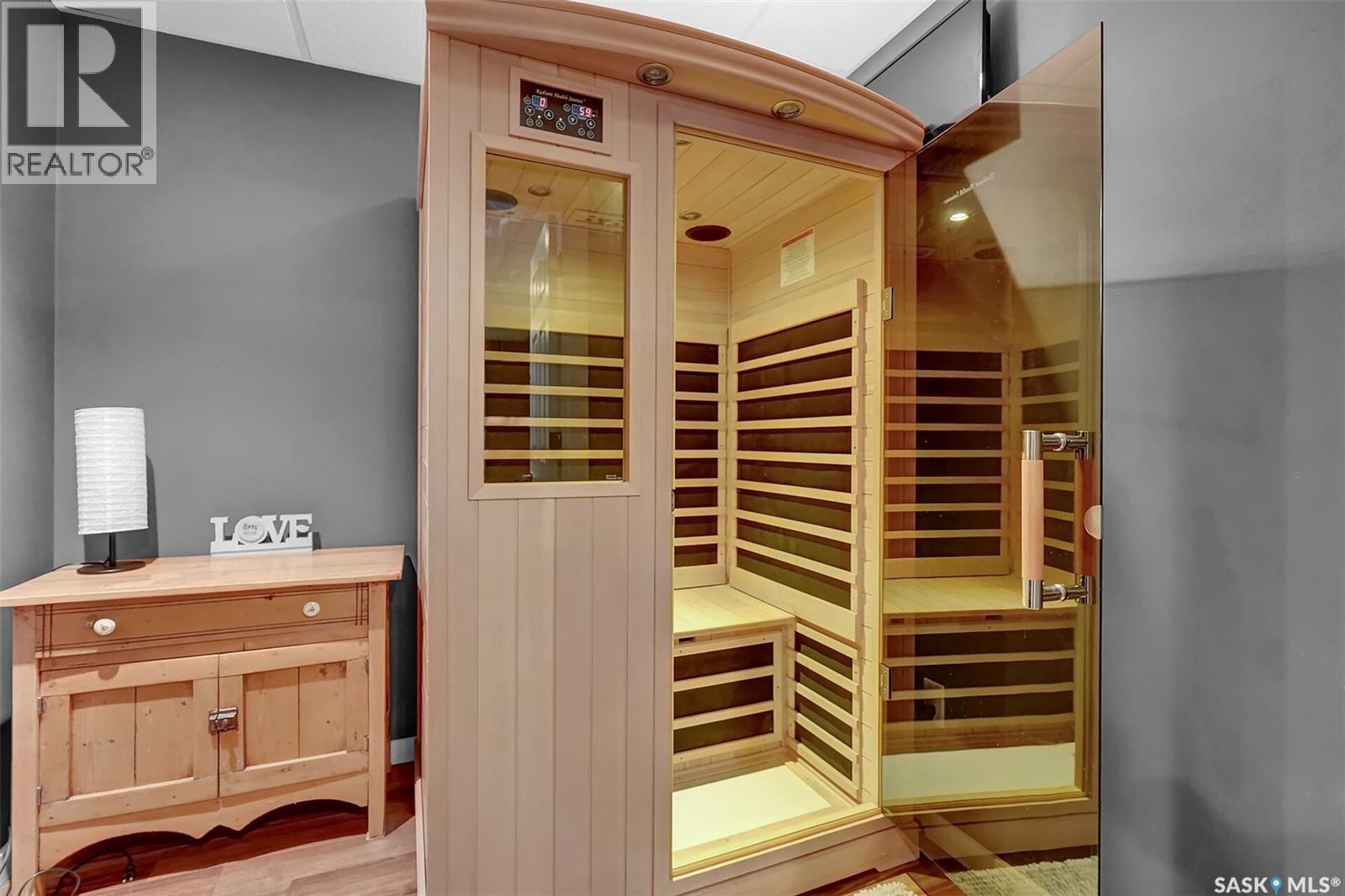 8014 Links Way, Regina, Saskatchewan  S4Y 1A8 - Photo 40 - SK027660