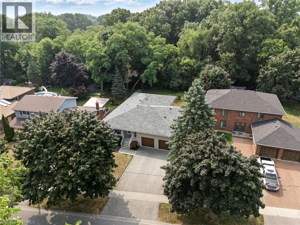 77 Glenwood Drive, Brantford, Ontario  N3S 7N1 - Photo 2 - 40777808