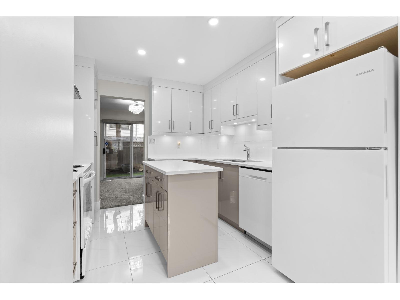 125 8655 King George Boulevard, Surrey, British Columbia  V3W 5C4 - Photo 8 - R3082877