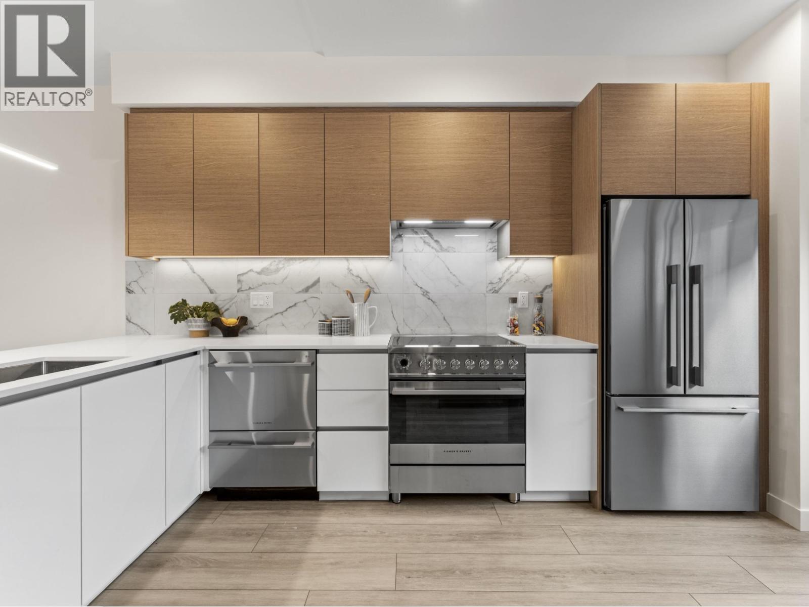 Listing Picture 3 of 10 : 47 4337 BOUNDARY ROAD, Richmond / 烈治文 - 魯藝地產 Yvonne Lu Group - MLS Medallion Club Member