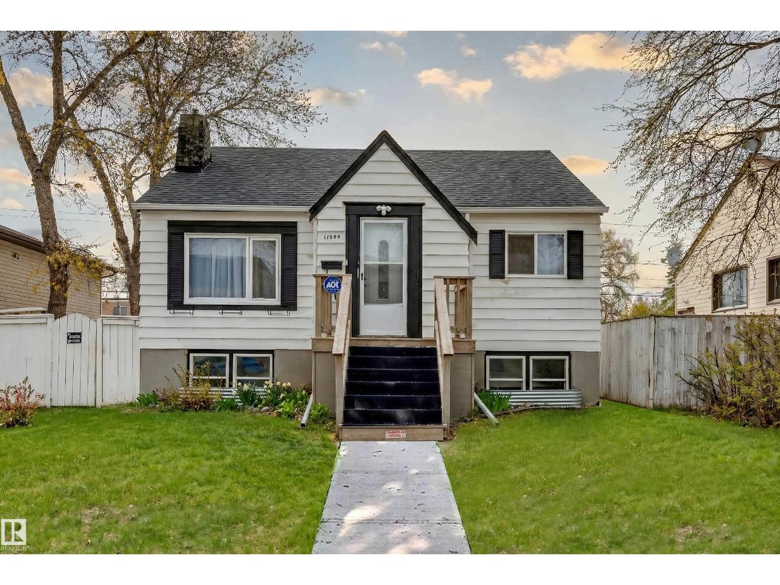 11844 96 St Nw, Edmonton, Alberta  T5G 1V3 - Photo 2 - E4469171