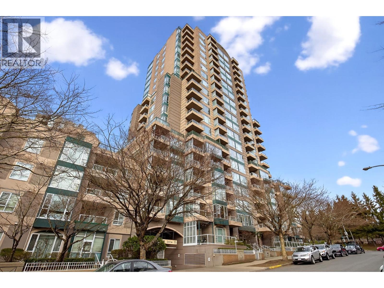 1201 5189 Gaston Street, Vancouver, British Columbia  V5R 6C7 - Photo 1 - R3083794