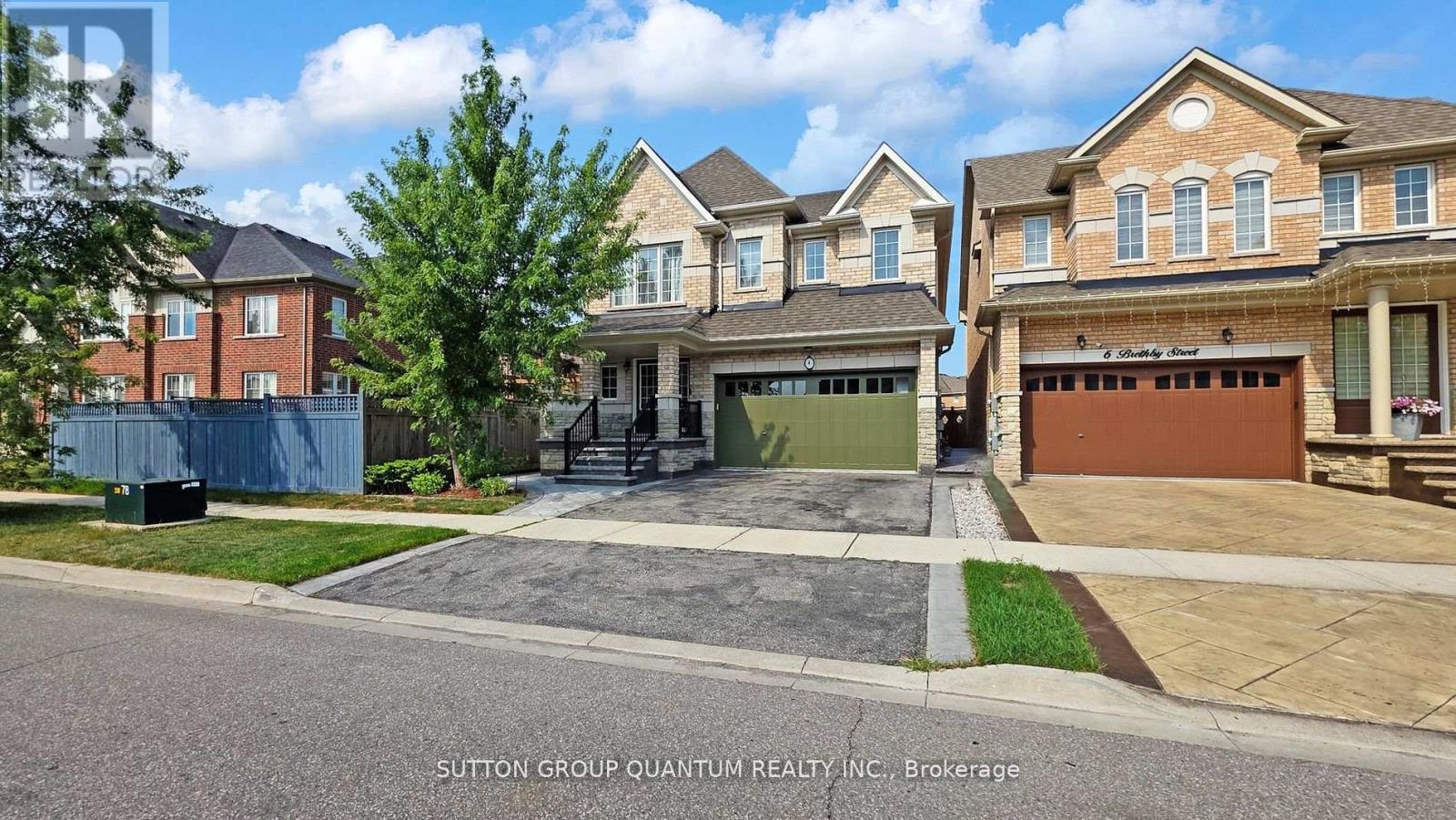 4 Brethby Street, Caledon, Ontario  L7C 3W2 - Photo 2 - W12663656