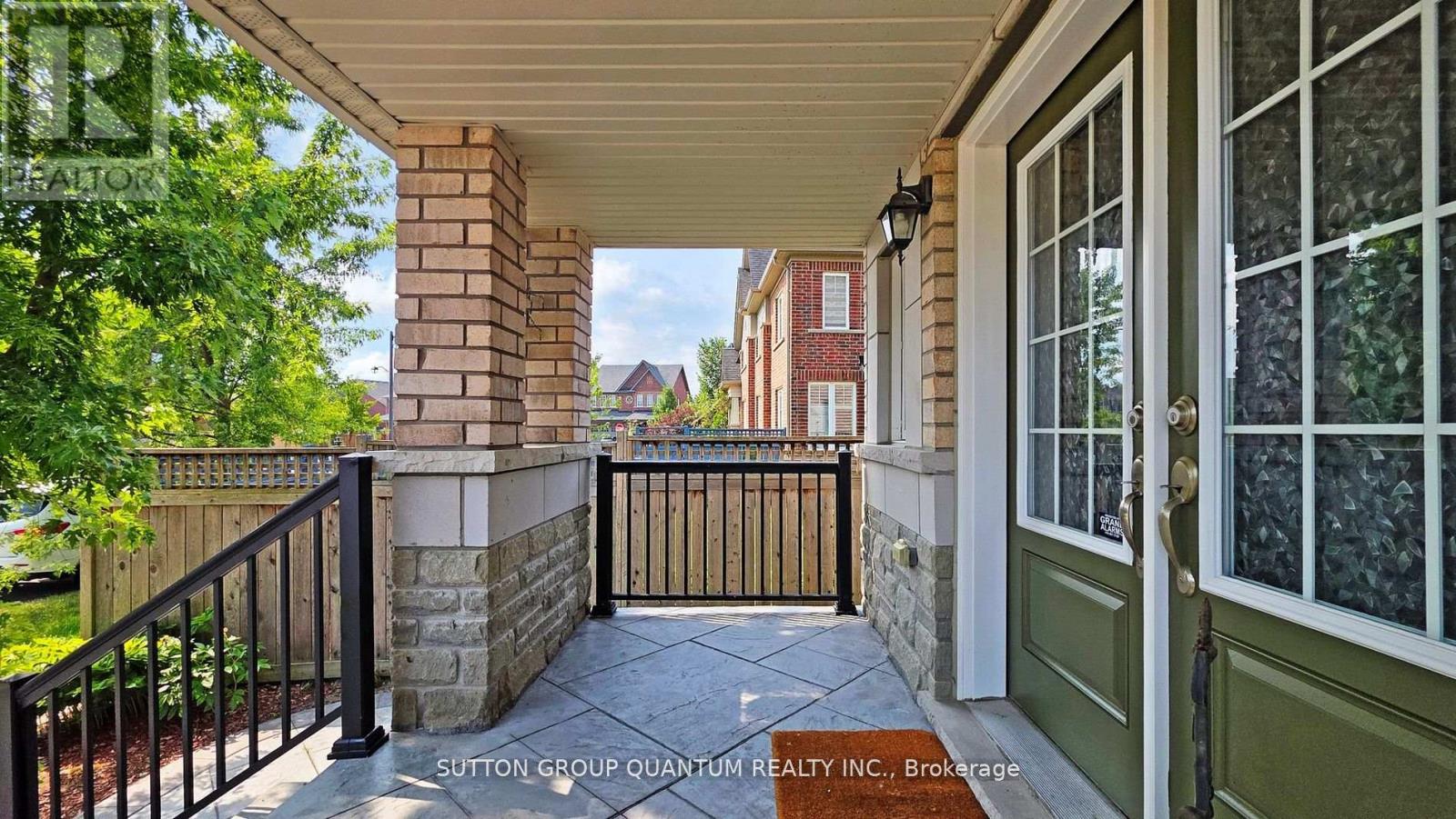 4 Brethby Street, Caledon, Ontario  L7C 3W2 - Photo 3 - W12663656