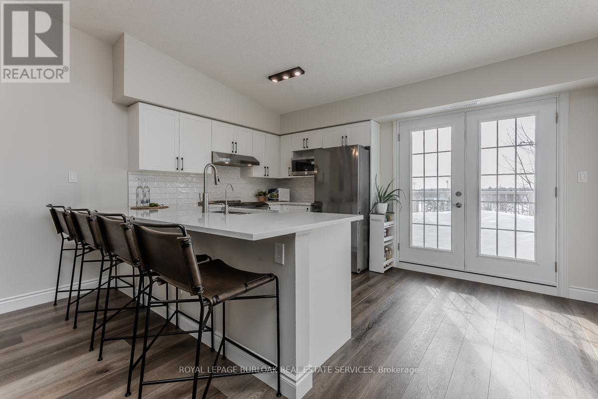 401 - 1450 Bishops Gate, Oakville, Ontario  L6M 4N1 - Photo 12 - W12743126