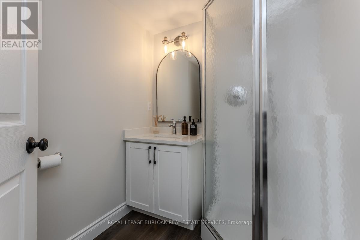 401 - 1450 Bishops Gate, Oakville, Ontario  L6M 4N1 - Photo 20 - W12743126