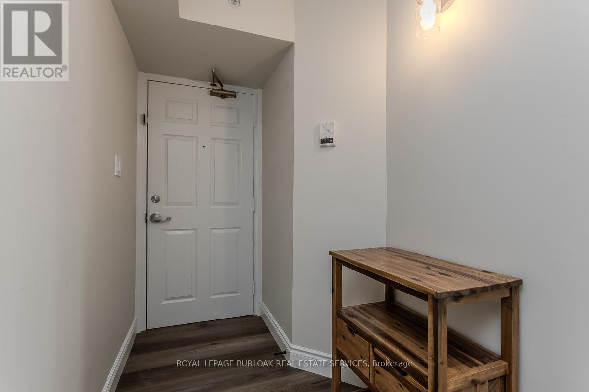 401 - 1450 Bishops Gate, Oakville, Ontario  L6M 4N1 - Photo 21 - W12743126