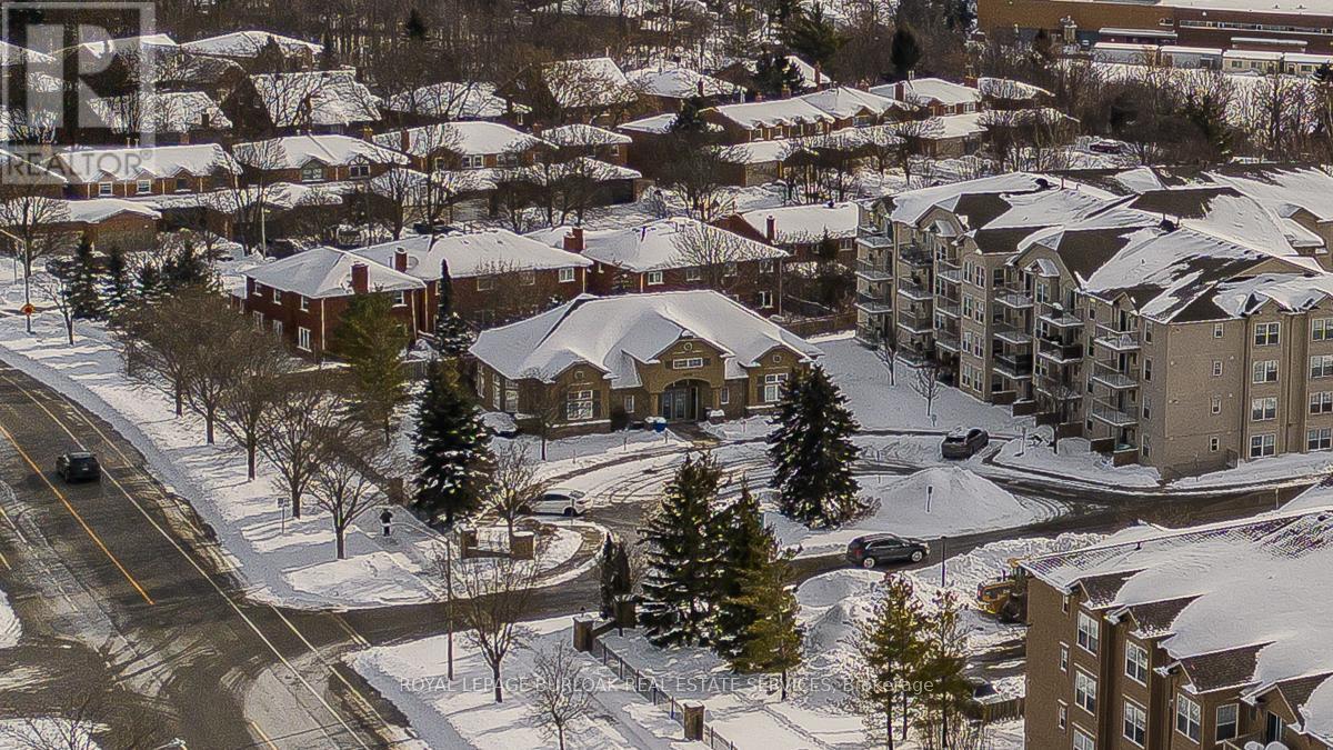 401 - 1450 Bishops Gate, Oakville, Ontario  L6M 4N1 - Photo 31 - W12743126