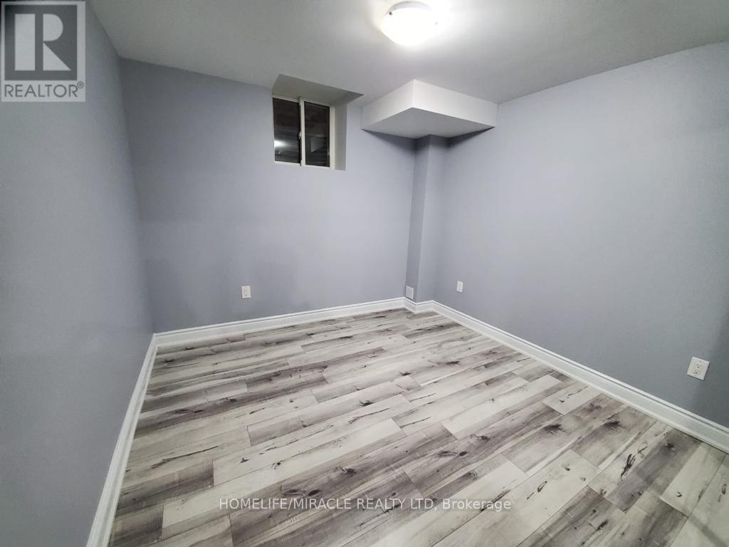 90 Yardley Crescent, Brampton, Ontario  L6X 5L8 - Photo 10 - W12743142