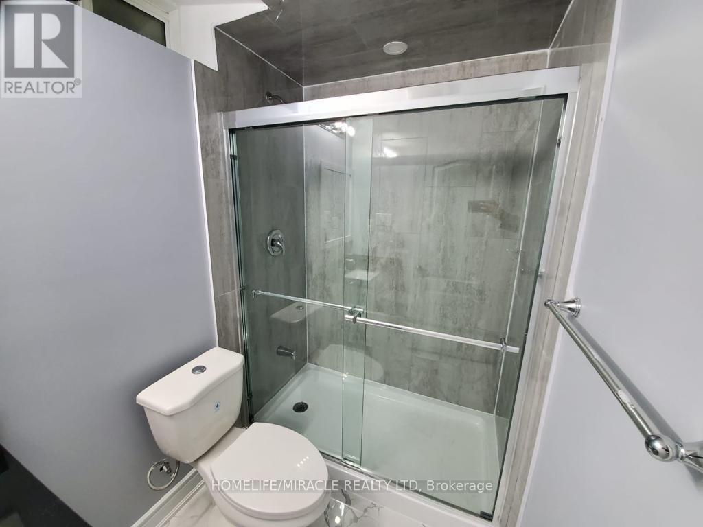 90 Yardley Crescent, Brampton, Ontario  L6X 5L8 - Photo 12 - W12743142