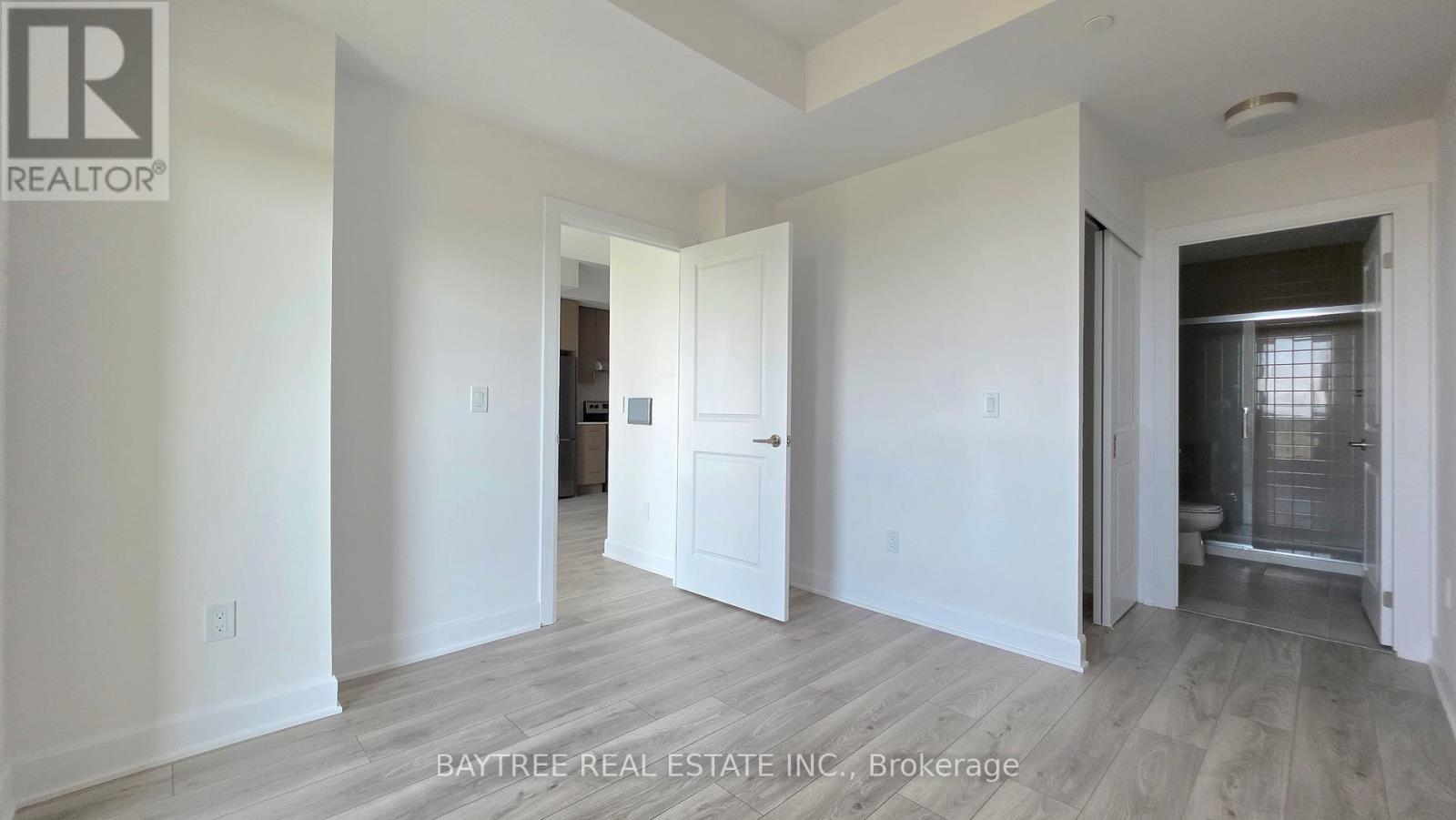 1905 - 3240 William Coltson Avenue, Oakville, Ontario  L6H 0X1 - Photo 13 - W12743148