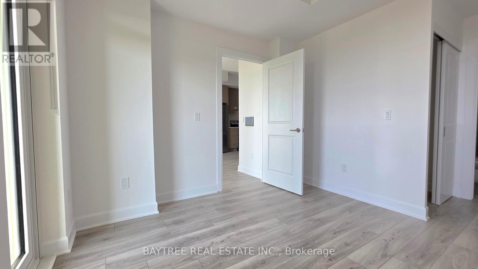 1905 - 3240 William Coltson Avenue, Oakville, Ontario  L6H 0X1 - Photo 16 - W12743148