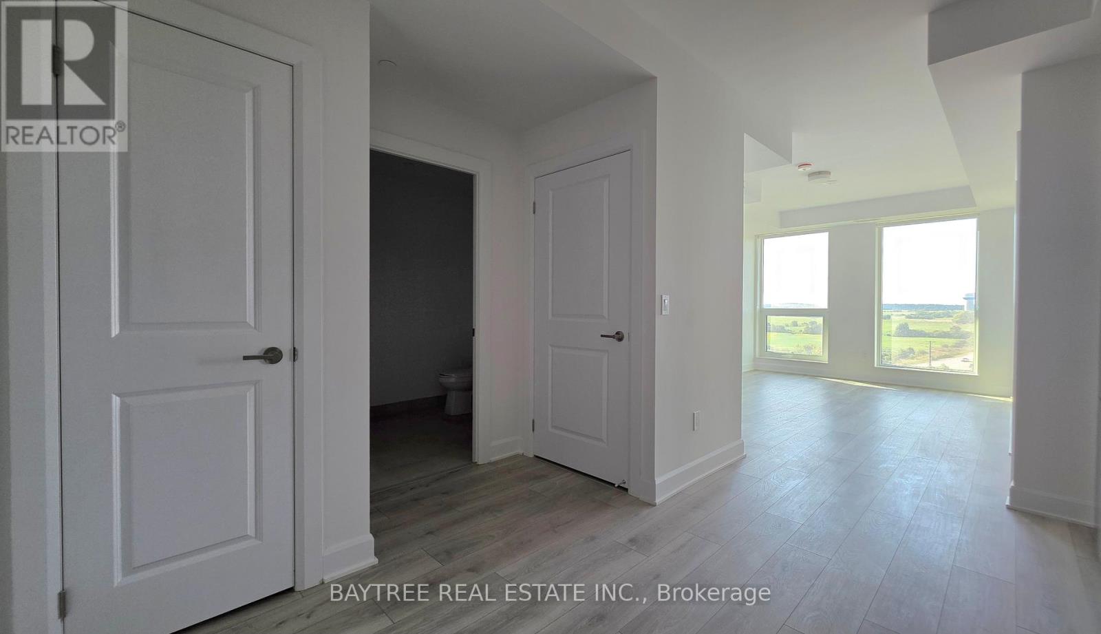 1905 - 3240 William Coltson Avenue, Oakville, Ontario  L6H 0X1 - Photo 2 - W12743148