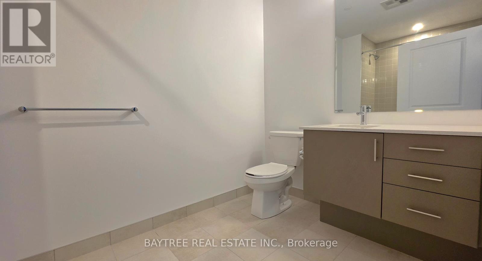 1905 - 3240 William Coltson Avenue, Oakville, Ontario  L6H 0X1 - Photo 3 - W12743148