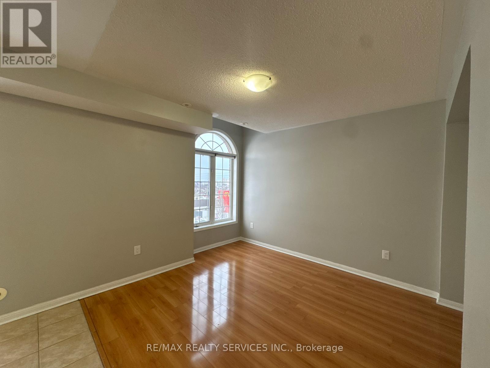 6 - 3032 Clayhill Road, Mississauga, Ontario  L5B 0B1 - Photo 6 - W12743152