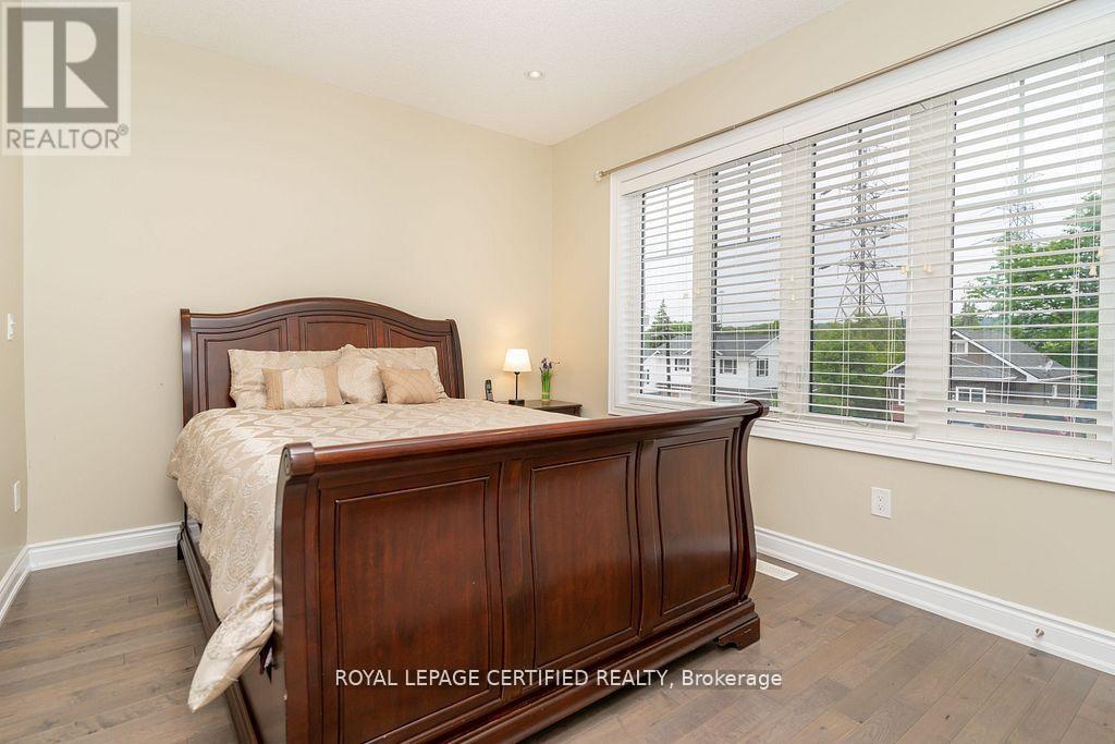 792 Glenbrook Avenue, Burlington (Grindstone), Ontario  L7T 1L7 - Photo 31 - W12743172