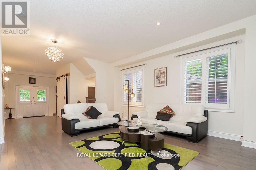 792 Glenbrook Avenue, Burlington (Grindstone), Ontario  L7T 1L7 - Photo 7 - W12743172