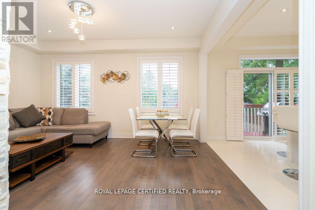 792 Glenbrook Avenue, Burlington (Grindstone), Ontario  L7T 1L7 - Photo 9 - W12743172