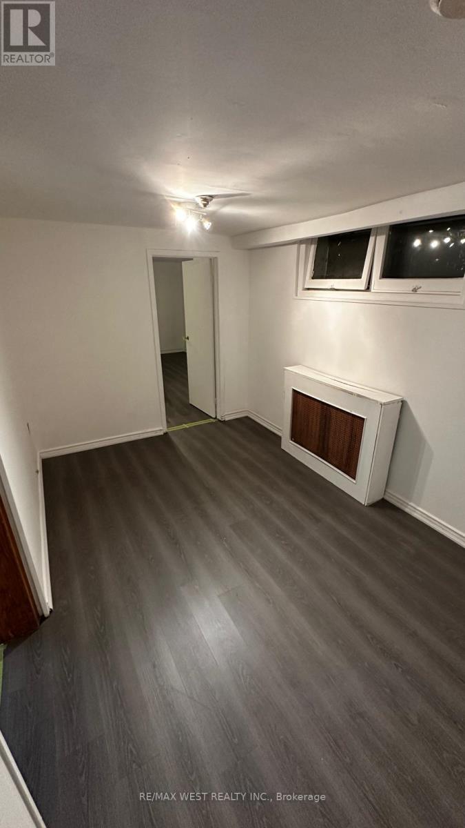 7 - 93 Windermere Avenue, Toronto, Ontario  M6S 3J3 - Photo 5 - W12743216