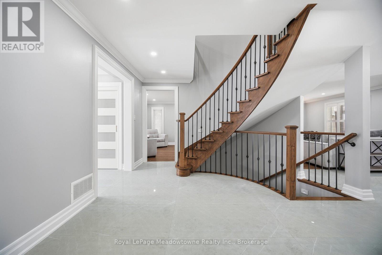 170 Crawford Crescent, Milton, Ontario  L0P 1B0 - Photo 4 - W12743260